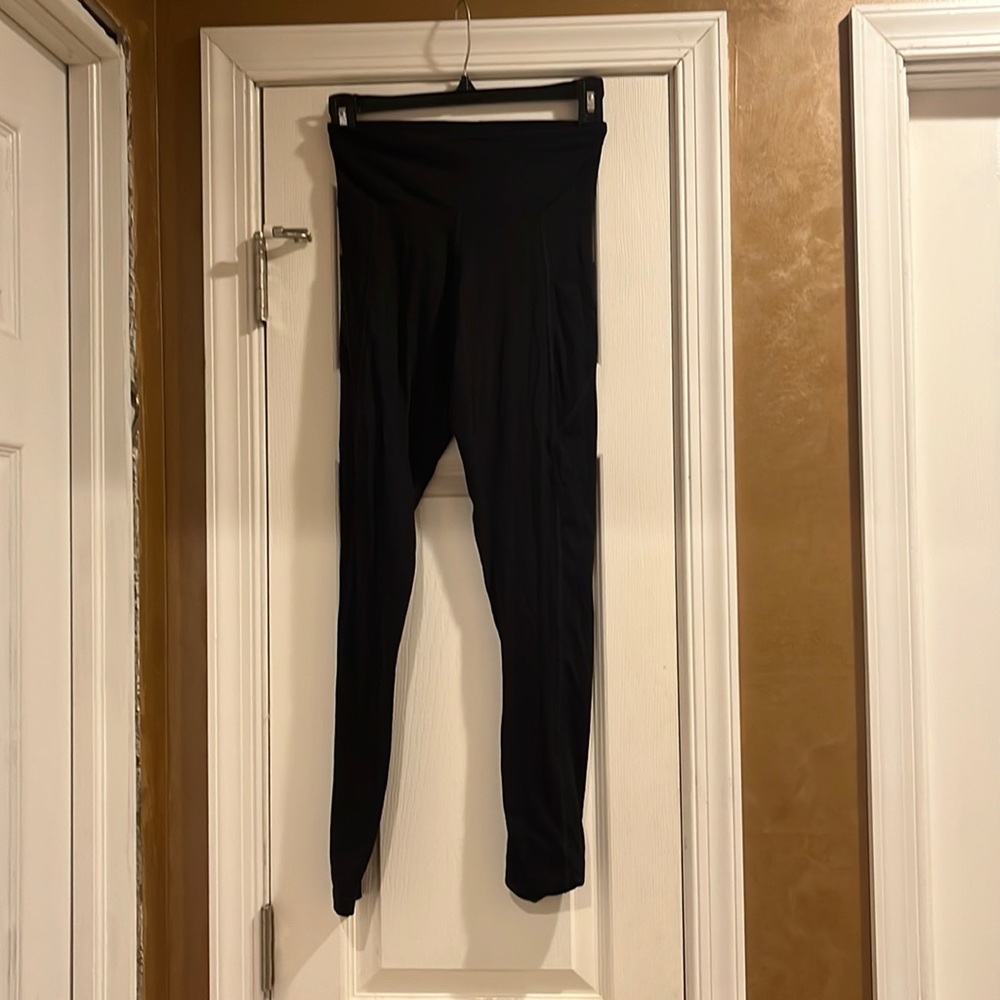 Never worn black leggings with pockets